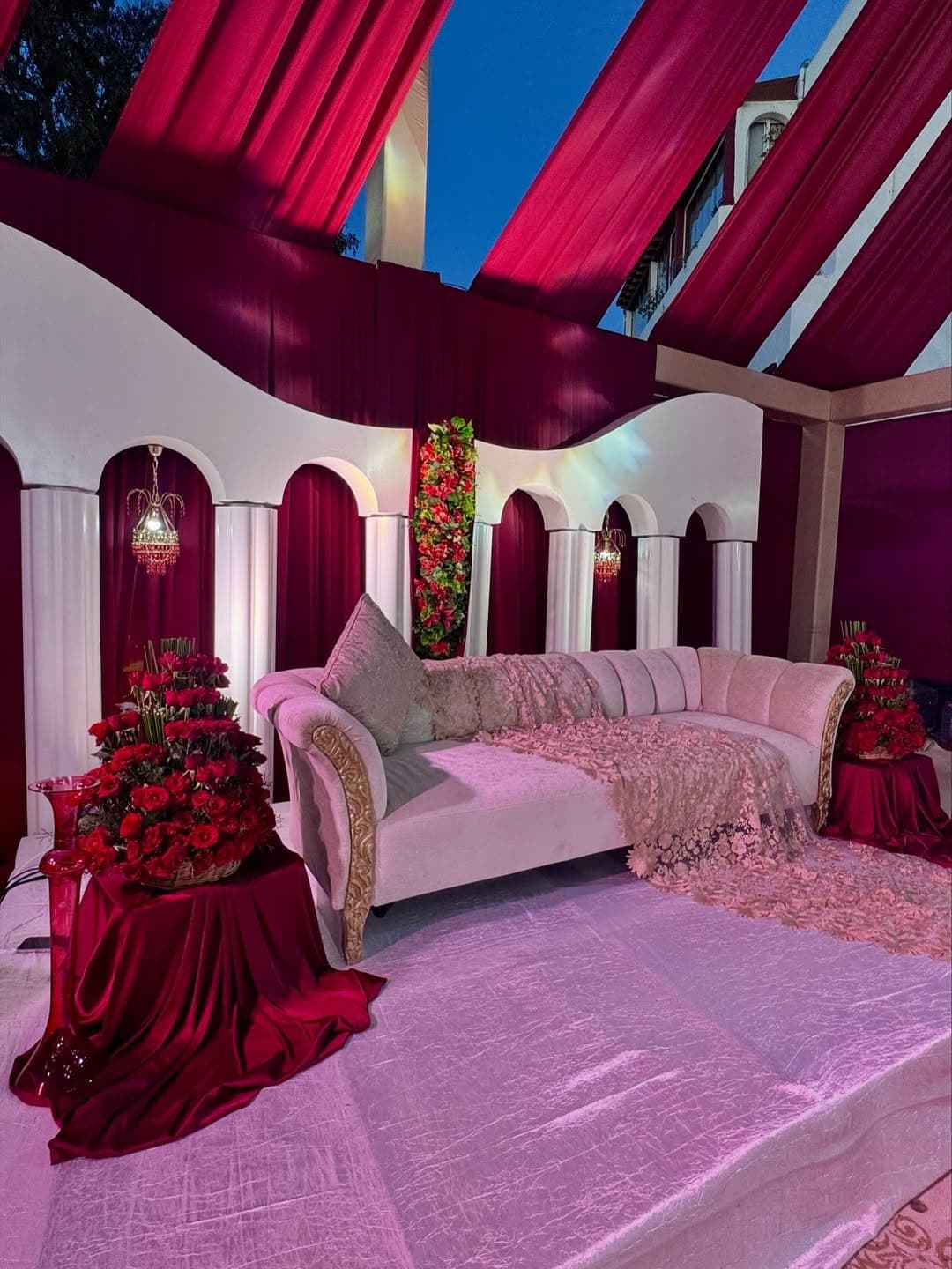 La Belle Fleur Royal