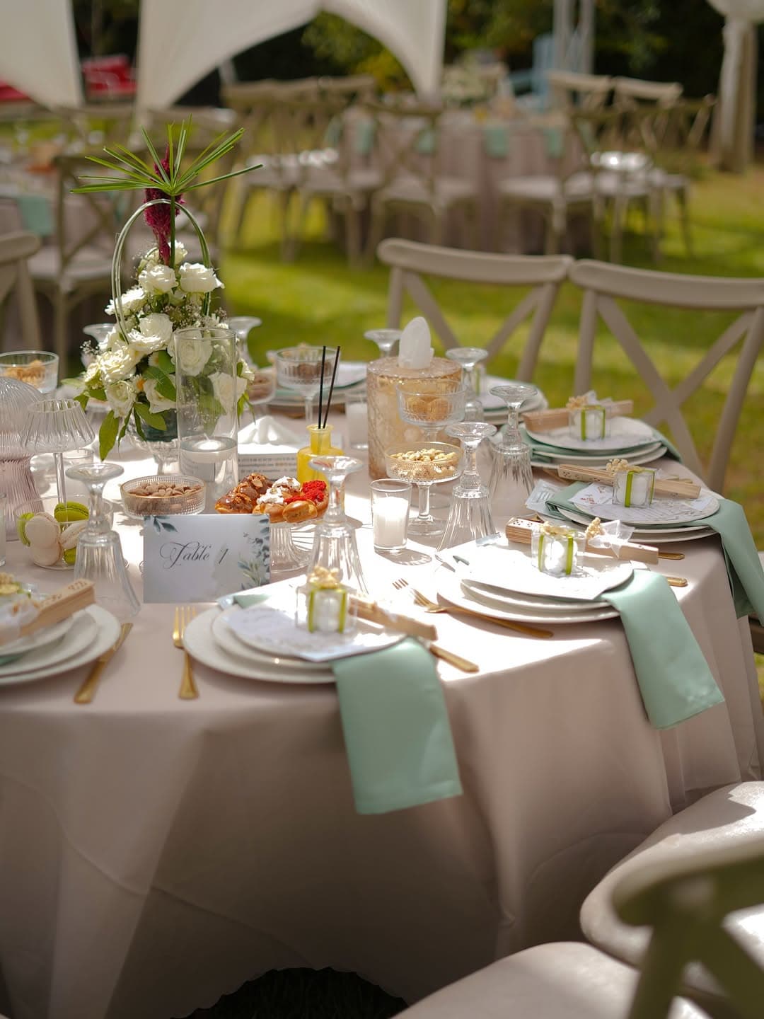 Rafini’s Events logo