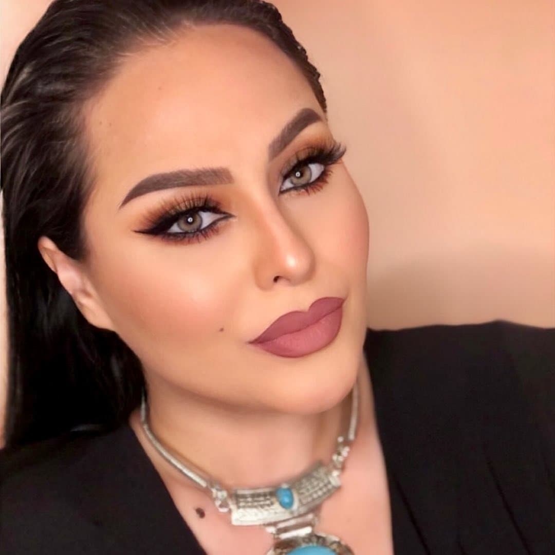 ZINEB ELOMARI makeup logo