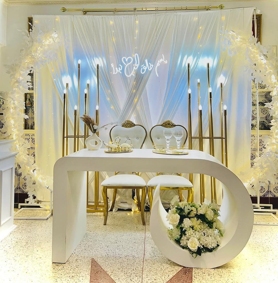 la touche royal logo